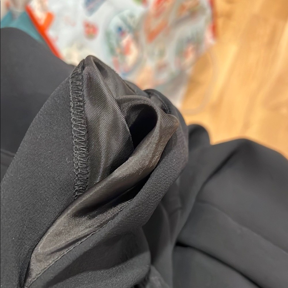 Aritzia Wilfred Black Cargo pants‎ small - Picture 8 of 8
